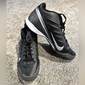 Nike Land Shark 3/4 Men's Football Cleats - Size 13 - Pre- Loved